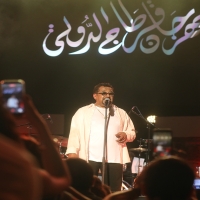الشاب خالد يكتب ملحمة الحنين في قرطاج: ملك الراي يعيد الجمهور إلى زمن الفرح الأصيل