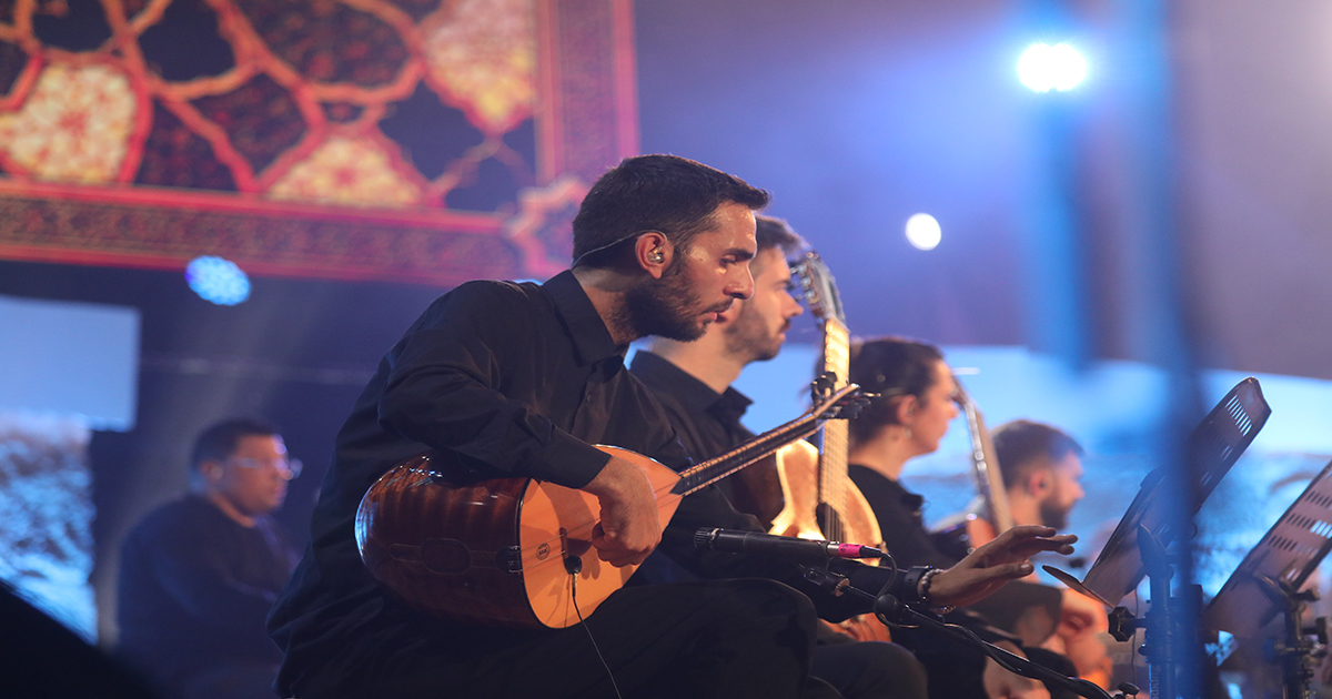 من "مدد" إلى "حسبي ربي": سامي يوسف يحوّل مسرح قرطاج إلى محراب للجمال والسلام