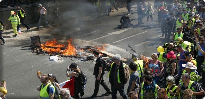 فرنسا، تأجج الإحتجاجات وشرطة باريس توقف 126شخصا