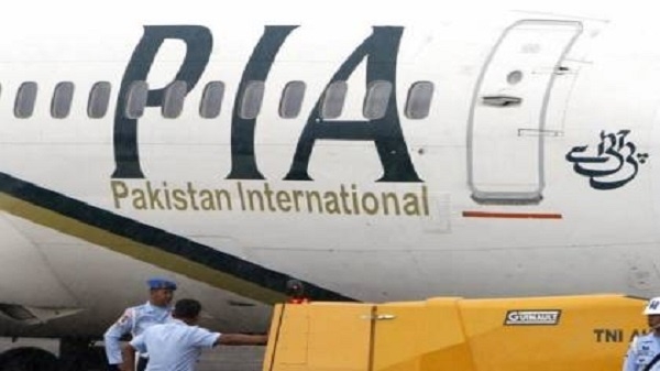 تحطّم طائرة باكستانية فوق مدينة كراتشي